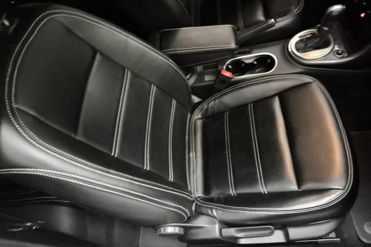 Used Volkswagen Beetle 2017 180TSI Yile Edition Right Front Seat