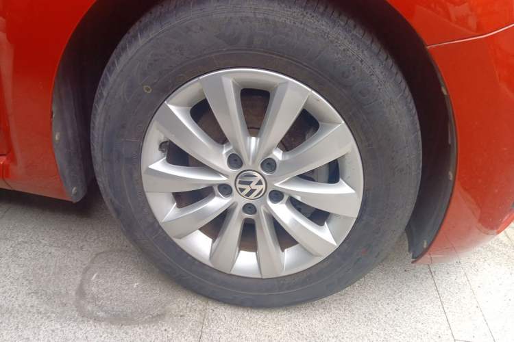 Used Volkswagen Beetle 2017 180TSI Yile Edition Right Front Wheel Hub