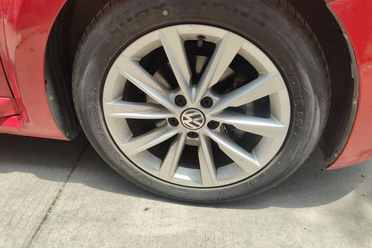 Used Volkswagen Beetle 2017 180TSI Shangle Edition Right Front Wheel Hub