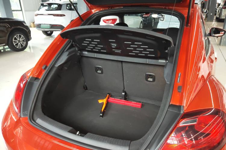 Used Volkswagen Beetle 2017 180TSI Yile Edition Trunk