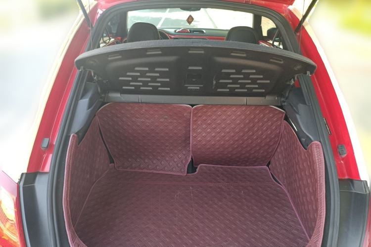 Used Volkswagen Beetle 2017 180TSI Yile Edition Trunk