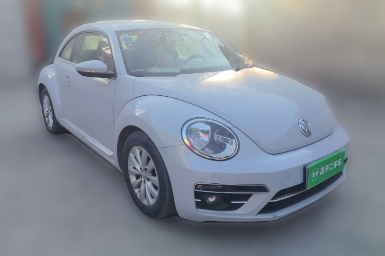 Used Volkswagen Beetle 2017 180TSI Yile Edition Front Right 45 Deg