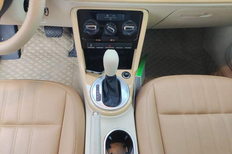 Used Volkswagen Beetle 2017 180TSI Yile Edition Gear Lever