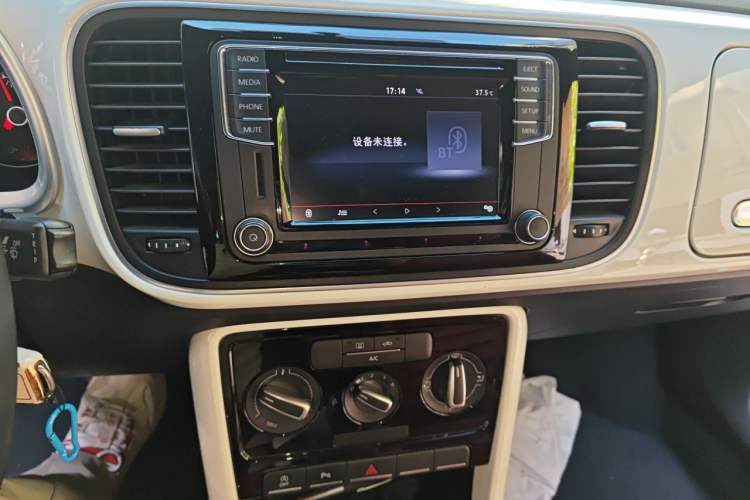 Used Volkswagen Beetle 2017 180TSI Yile Edition Audio And AC Panel