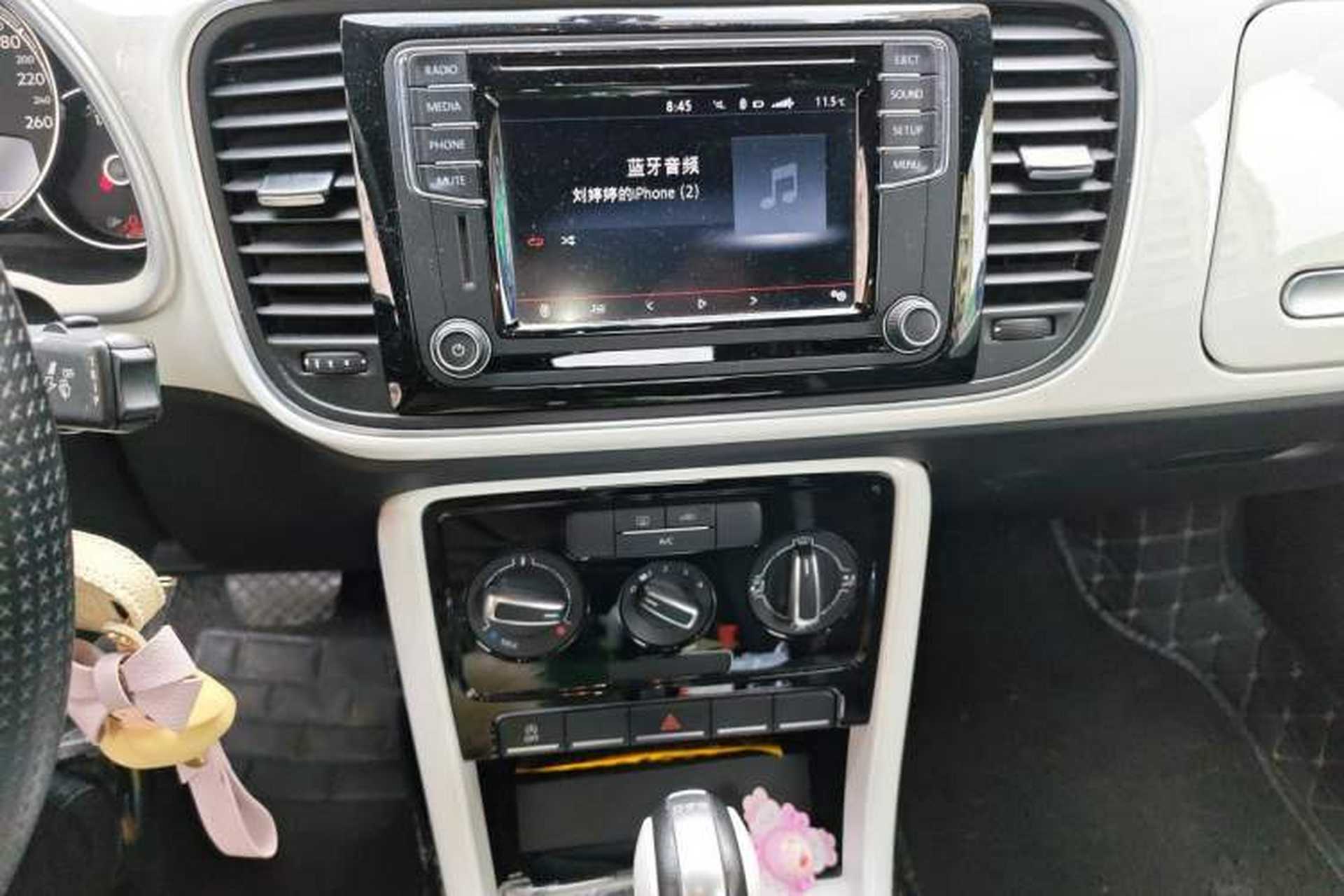 Used Volkswagen Beetle 2017 180TSI Yile Edition Audio And AC Panel