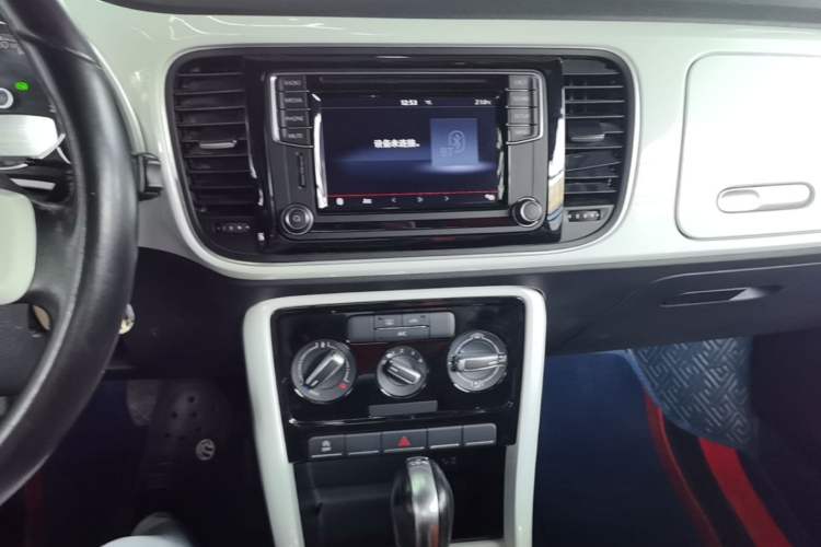 Used Volkswagen Beetle 2017 180TSI Yile Edition Audio And AC Panel
