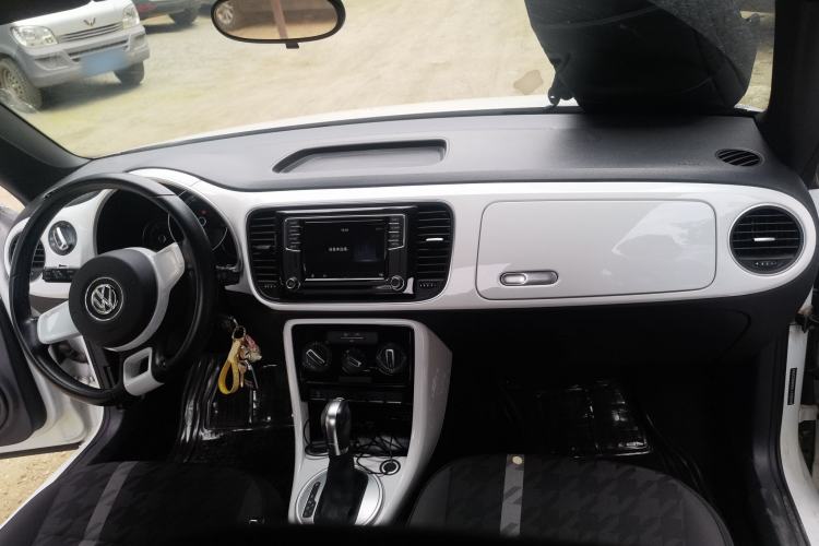 Used Volkswagen Beetle 2017 180TSI Yile Edition Center Console