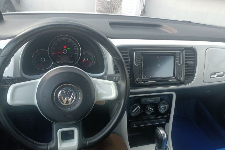 Used Volkswagen Beetle 2017 180TSI Yile Edition Center Console