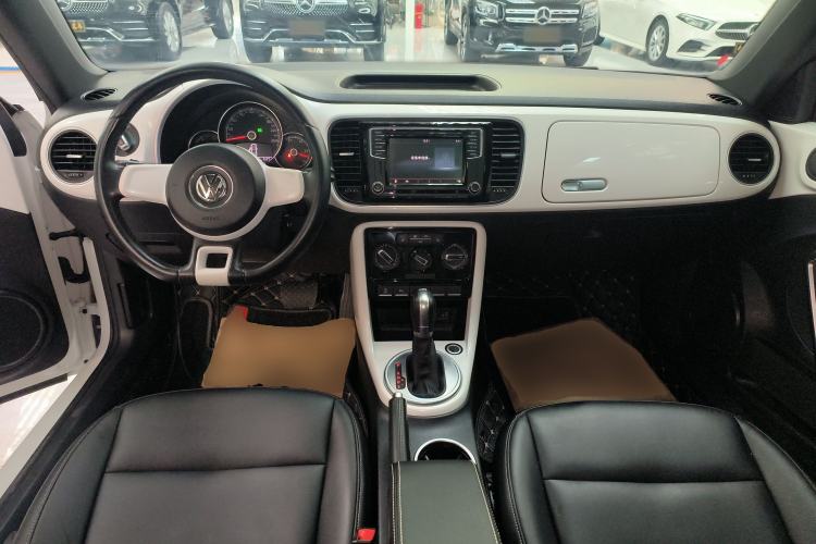 Used Volkswagen Beetle 2017 180TSI Shangle Edition Center Console
