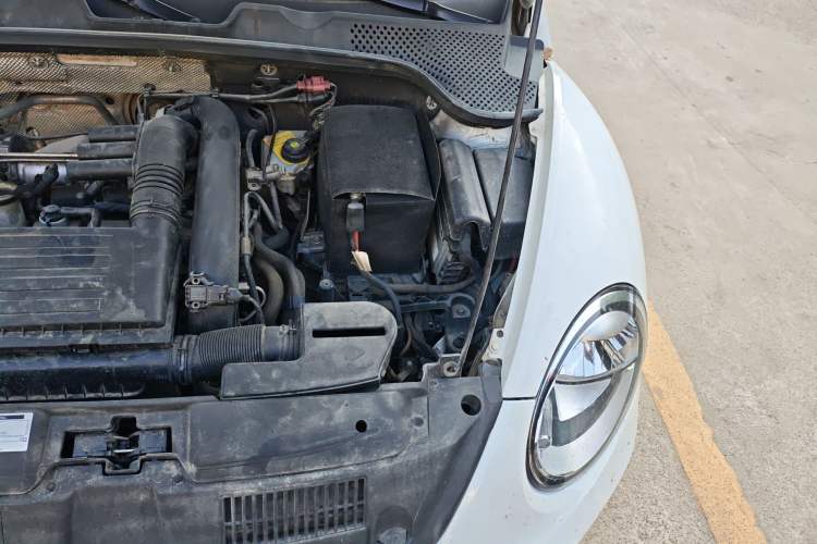 Used Volkswagen Beetle 2017 180TSI Yile Edition Engine Bay Left