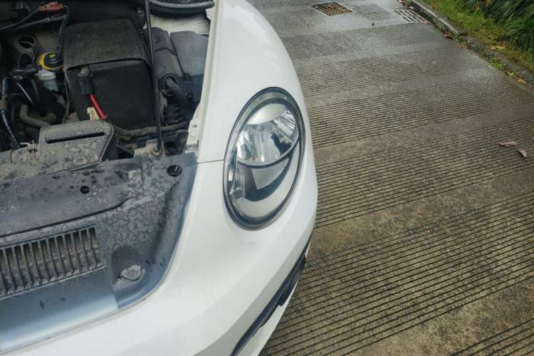 Used Volkswagen Beetle 2017 180TSI Yile Edition Engine Bay Left