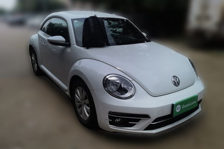 Used Volkswagen Beetle 2017 180TSI Yile Edition Front Right 45 Deg
