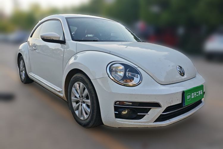 Used Volkswagen Beetle 2017 180TSI Yile Edition Front Right 45 Deg