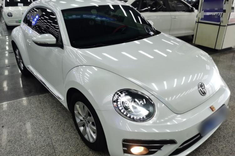Used Volkswagen Beetle 2017 180TSI Yile Edition Front Right 45 Deg