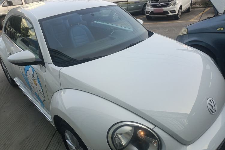 Used Volkswagen Beetle 2017 180TSI Yile Edition Front Right 45 Deg