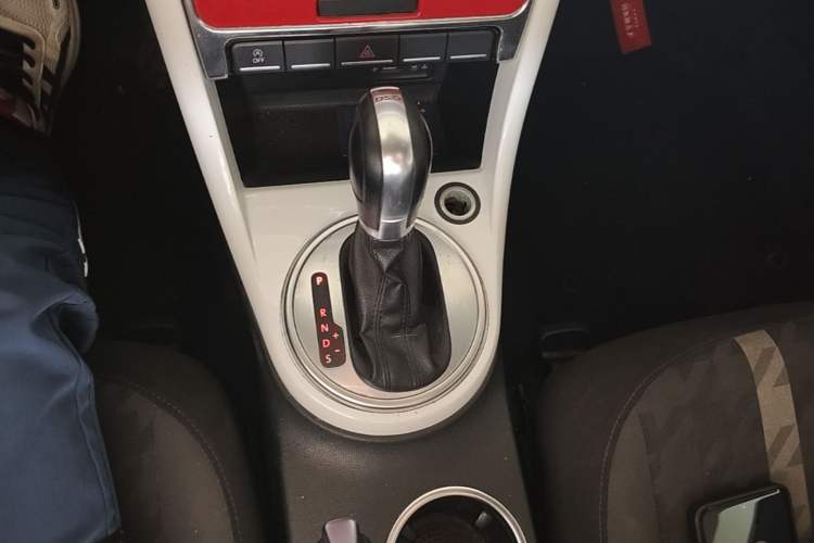 Used Volkswagen Beetle 2017 180TSI Yile Edition Gear Lever