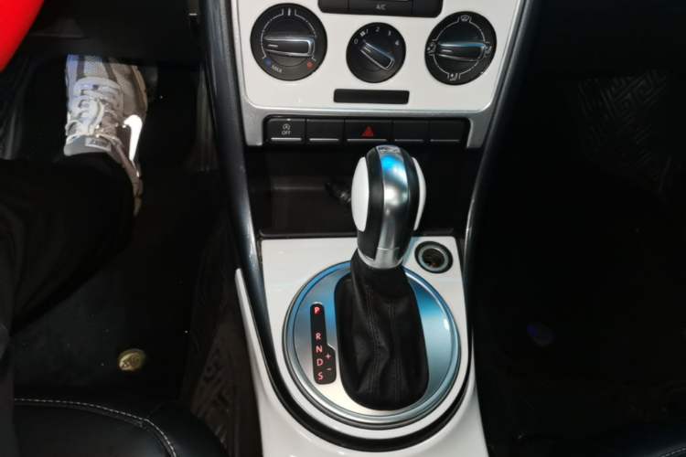 Used Volkswagen Beetle 2017 180TSI Yile Edition Gear Lever