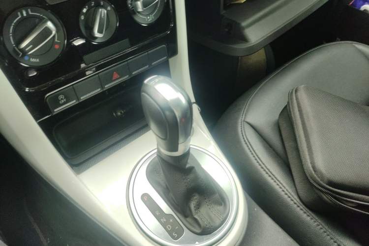 Used Volkswagen Beetle 2017 180TSI Yile Edition Gear Lever