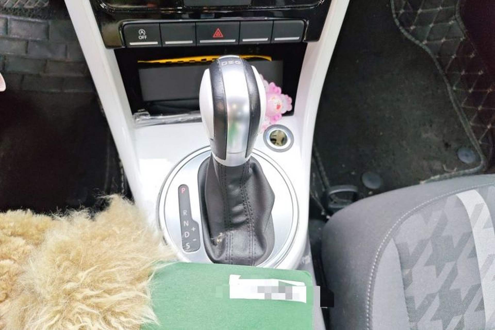 Used Volkswagen Beetle 2017 180TSI Yile Edition Gear Lever