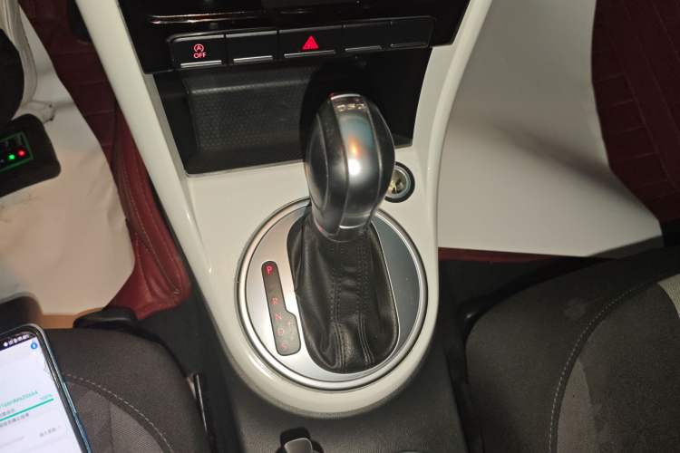 Used Volkswagen Beetle 2017 180TSI Yile Edition Gear Lever