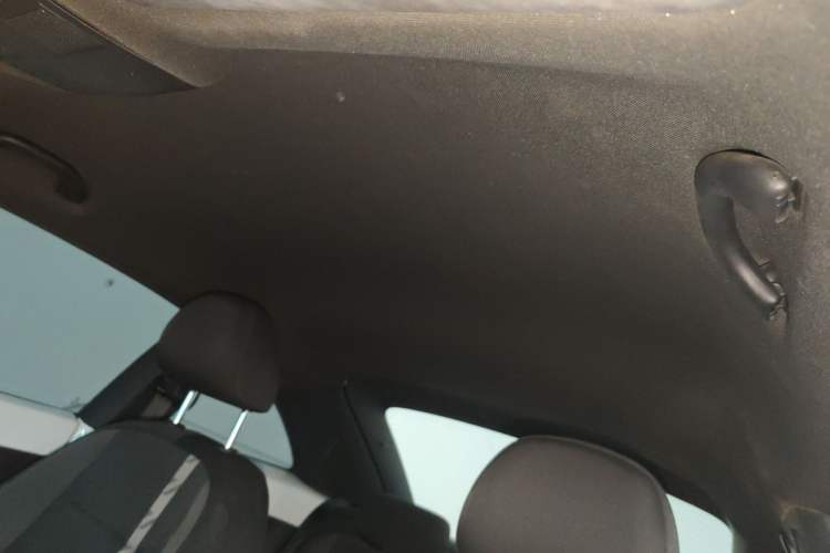 Used Volkswagen Beetle 2017 180TSI Yile Edition Headliner