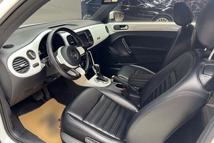 Used Volkswagen Beetle 2017 180TSI Yile Edition Interior 1