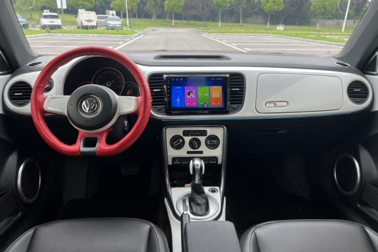 Used Volkswagen Beetle 2017 180TSI Yile Edition Interior 1