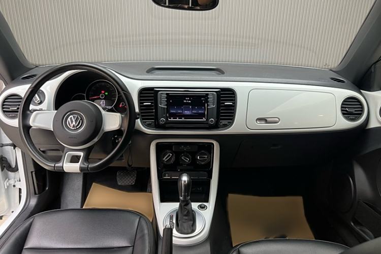Used Volkswagen Beetle 2017 180TSI Yile Edition Interior 2