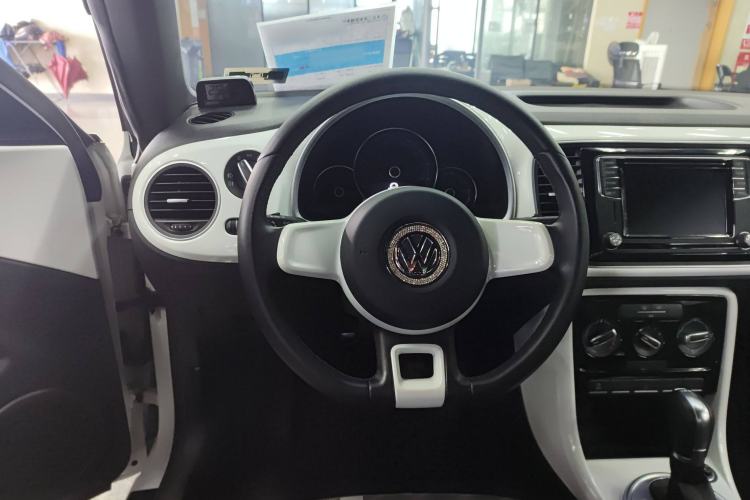 Used Volkswagen Beetle 2017 180TSI Yile Edition Interior 3