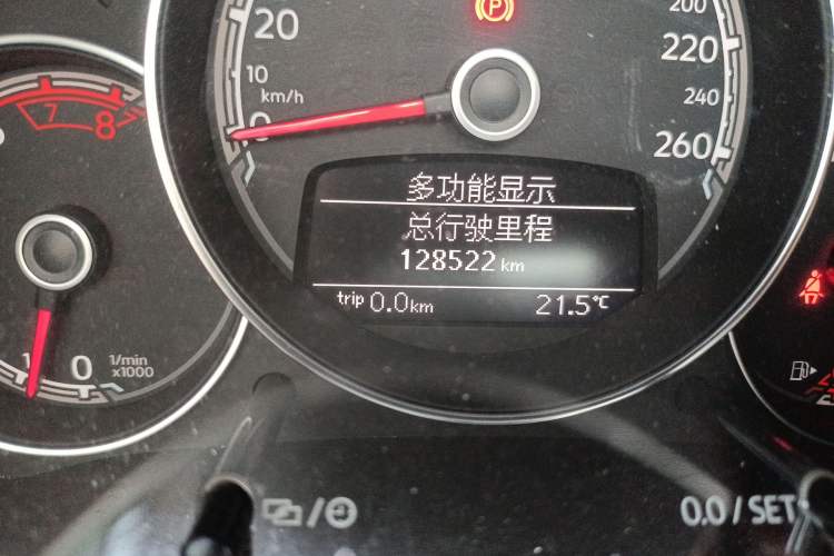 Used Volkswagen Beetle 2017 180TSI Shangle Edition Odometer Close Up