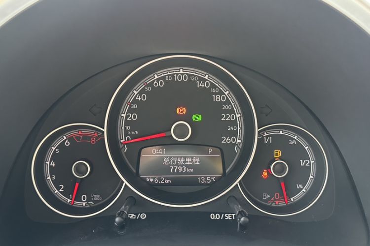 Used Volkswagen Beetle 2017 180TSI Shangle Edition Odometer Close Up
