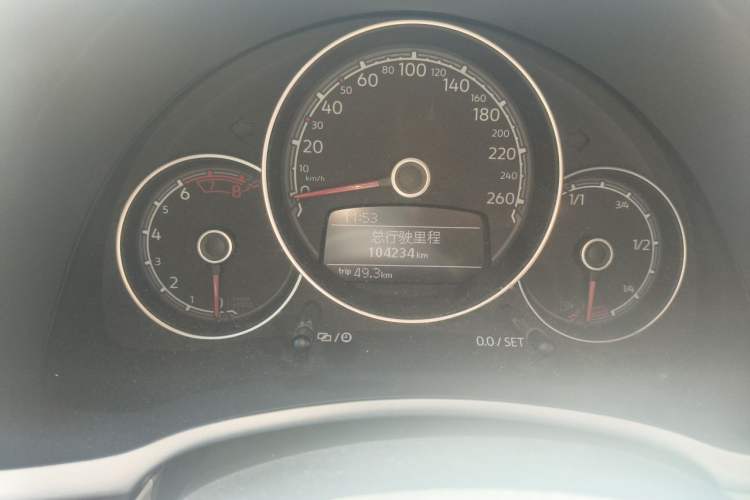 Used Volkswagen Beetle 2017 180TSI Yile Edition Odometer Close Up