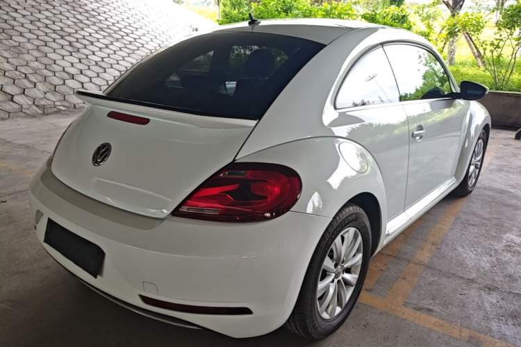 Used Volkswagen Beetle 2017 180TSI Yile Edition Rear Right 45 Deg