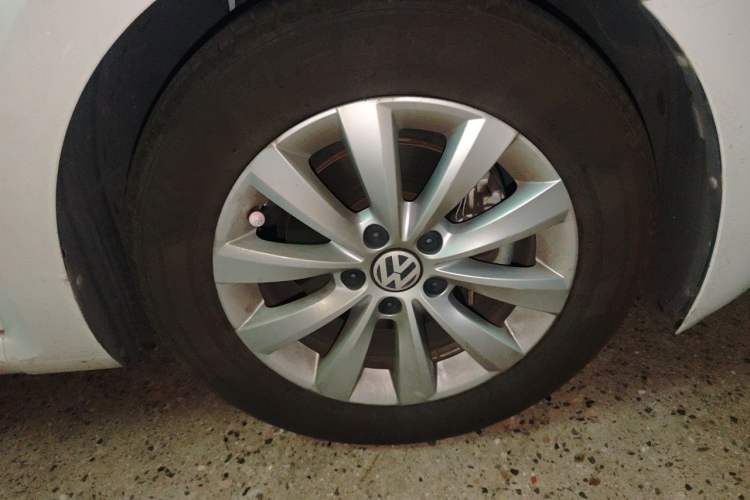 Used Volkswagen Beetle 2017 180TSI Yile Edition Right Front Wheel Hub