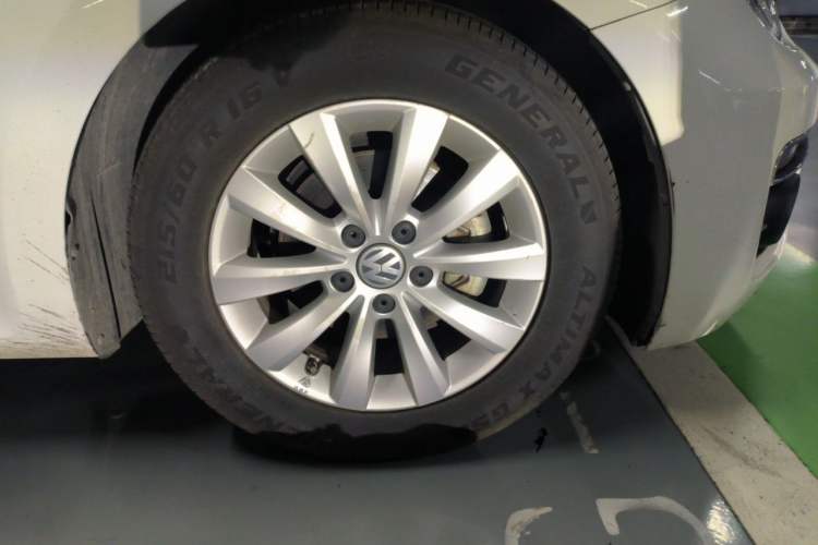Used Volkswagen Beetle 2017 180TSI Yile Edition Right Front Wheel Hub