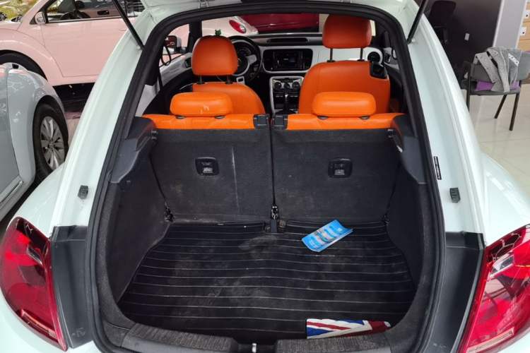 Used Volkswagen Beetle 2017 180TSI Yile Edition Trunk