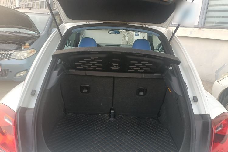Used Volkswagen Beetle 2017 180TSI Yile Edition Trunk