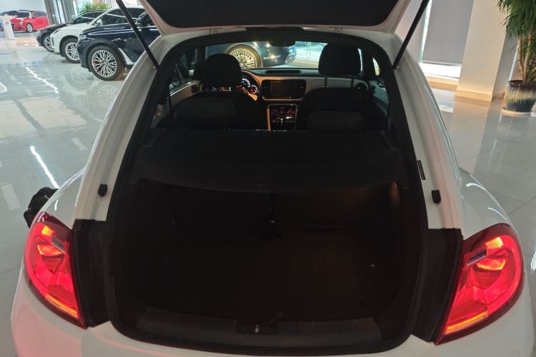 Used Volkswagen Beetle 2017 180TSI Yile Edition Trunk