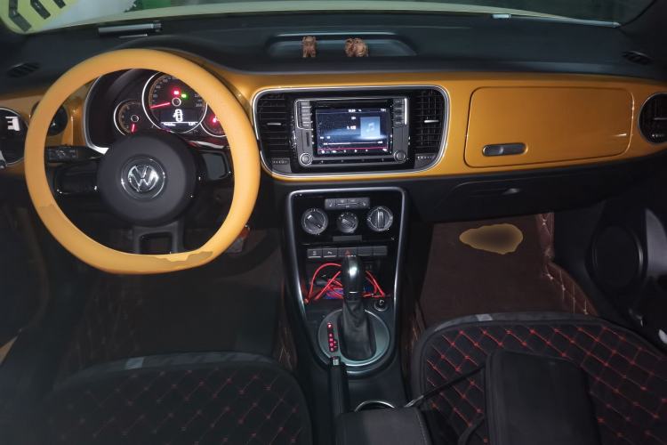 Used Volkswagen Beetle 2017 180TSI Dune Off-Road Edition Center Console