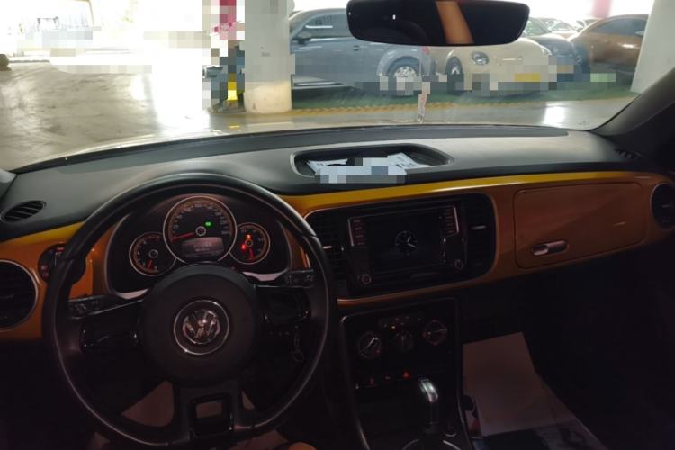Used Volkswagen Beetle 2017 180TSI Dune Off-Road Edition Center Console