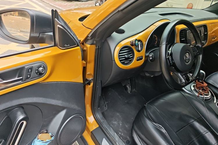 Used Volkswagen Beetle 2017 280TSI Dune Off-Road Edition Driver Seat