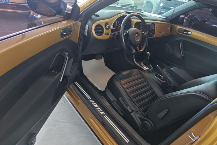 Used Volkswagen Beetle 2017 180TSI Dune Off-Road Edition Driver Seat