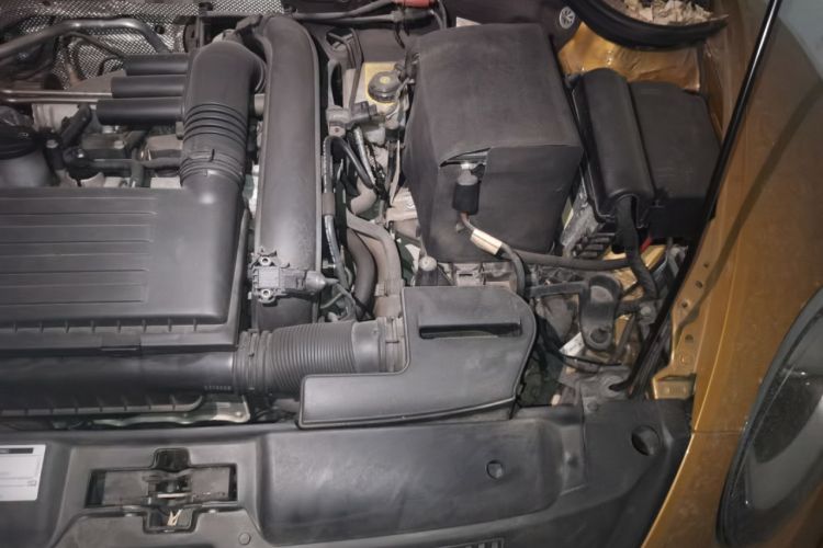Used Volkswagen Beetle 2017 180TSI Dune Off-Road Edition Engine Bay Left