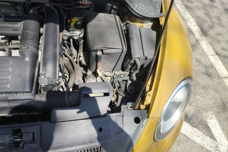 Used Volkswagen Beetle 2017 280TSI Dune Off-Road Edition Engine Bay Left