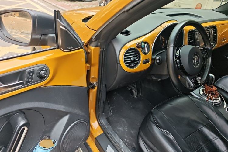 Used Volkswagen Beetle 2017 280TSI Dune Off-Road Edition Interior 3