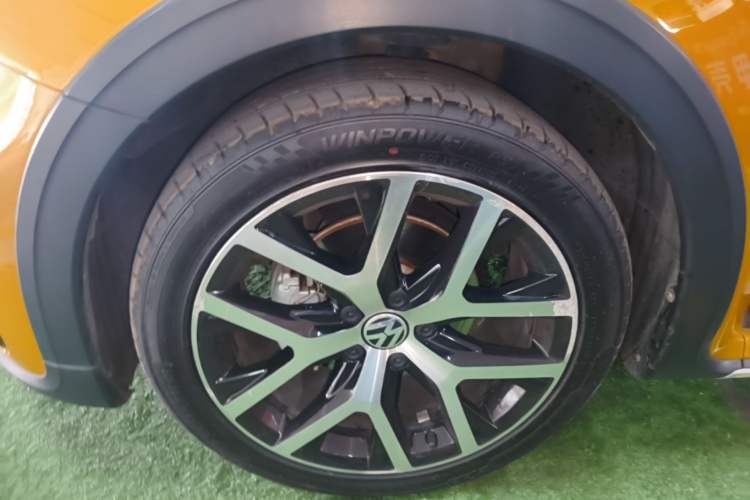 Used Volkswagen Beetle 2017 180TSI Dune Off-Road Edition Left Front Wheel Hub