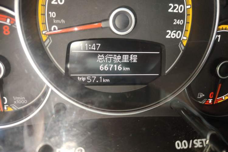 Used Volkswagen Beetle 2017 280TSI Dune Off-Road Edition Odometer Close Up