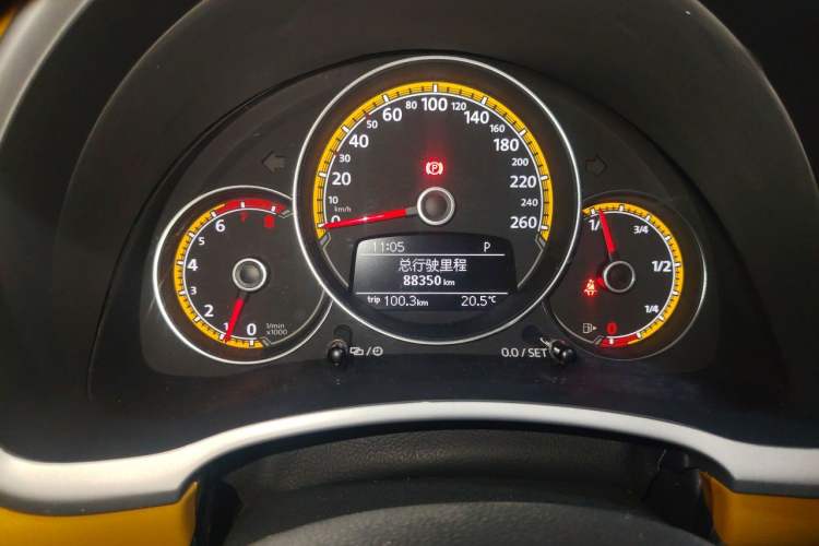 Used Volkswagen Beetle 2017 280TSI Dune Off-Road Edition Odometer Close Up