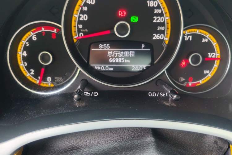 Used Volkswagen Beetle 2017 280TSI Dune Off-Road Edition Odometer Close Up