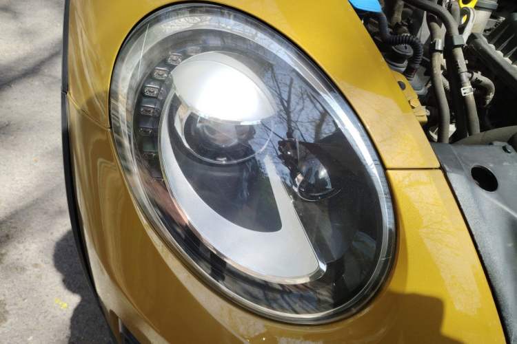 Used Volkswagen Beetle 2017 280TSI Dune Off-Road Edition Right Front Headlight